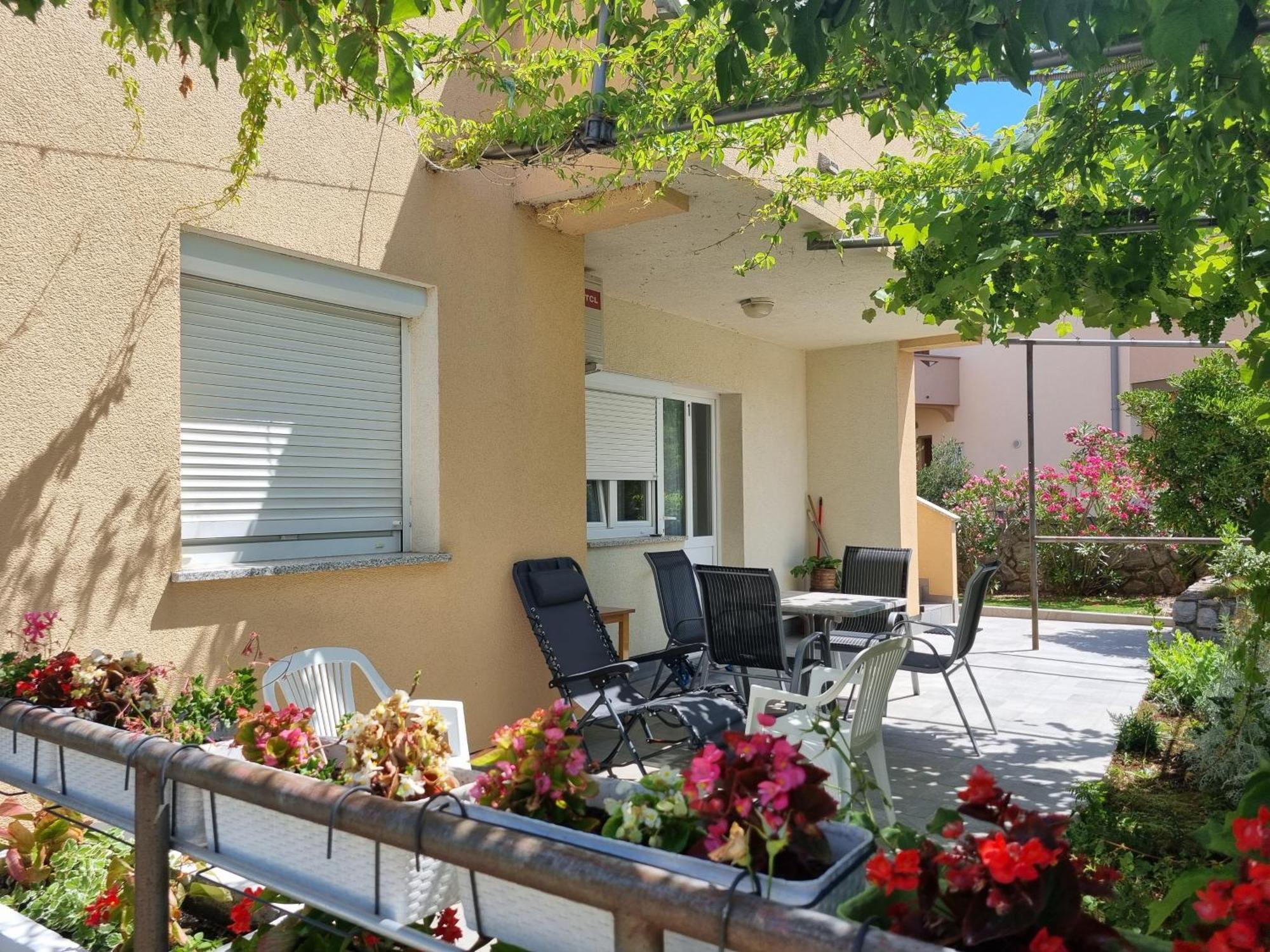 Apartments Miro Omišalj Εξωτερικό φωτογραφία